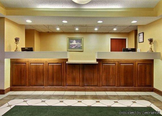 Quality Inn & Suites Niles Interior photo